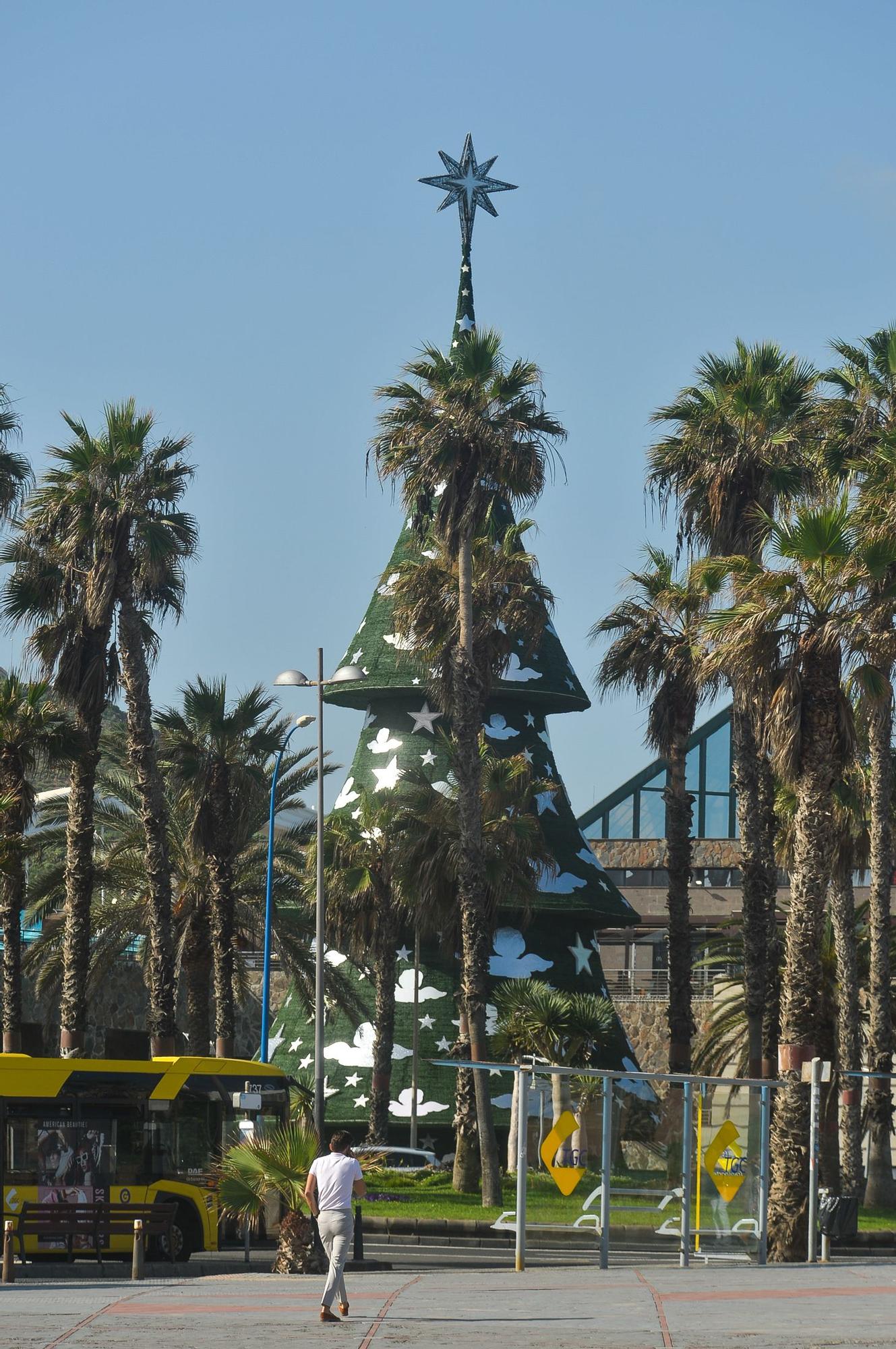 Árbol de Navidad en el CC Las Arenas