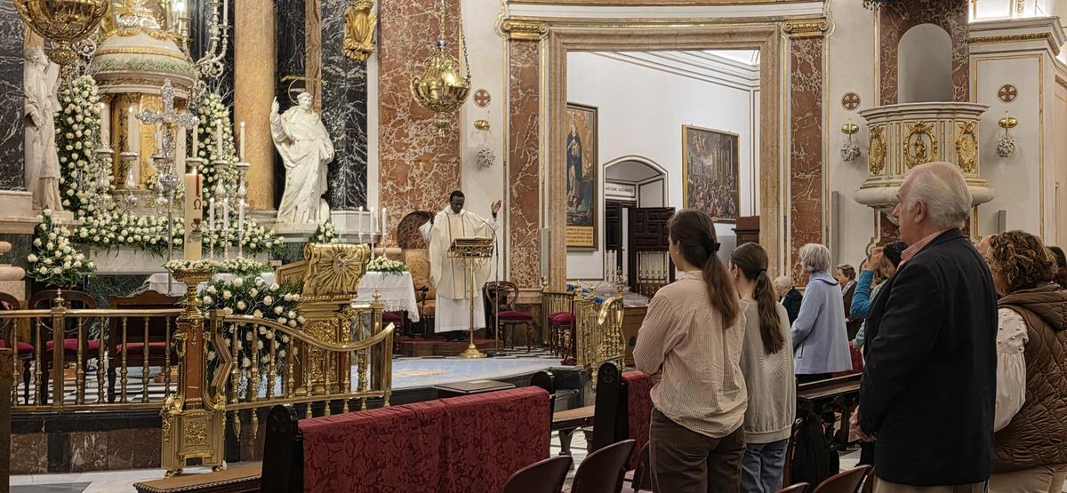Oficio religioso de este sábado, festividad "real" de la Virgen de los Desamparados