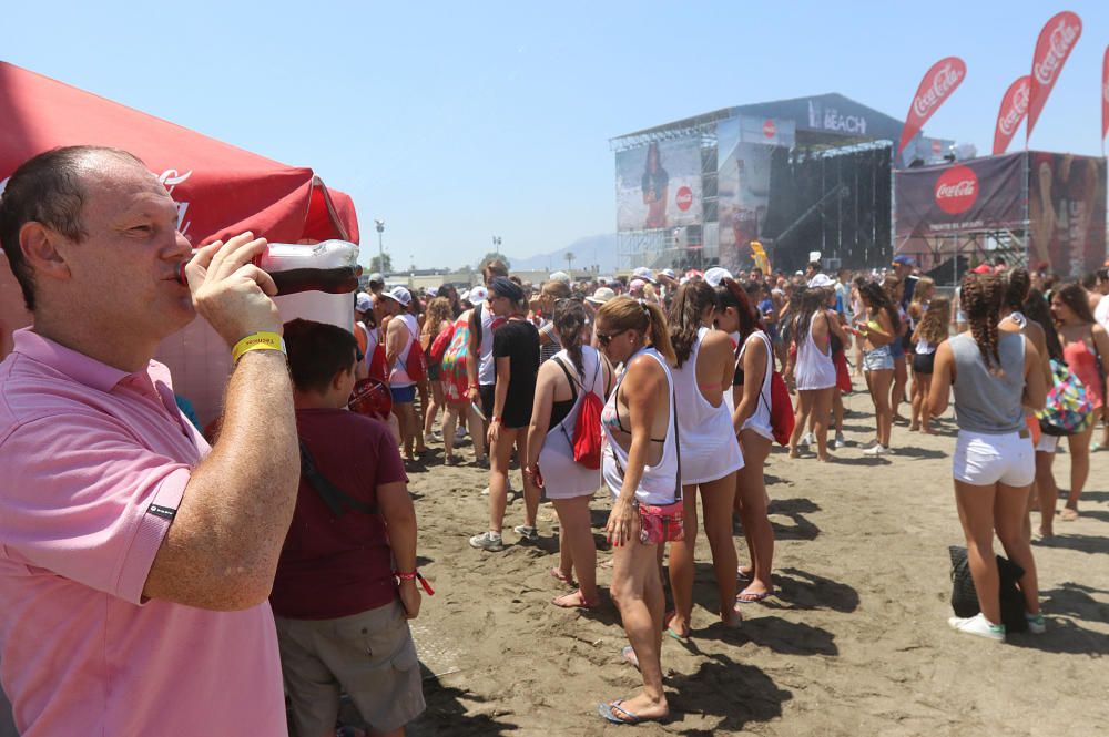 La playa de Sacaba es el escenario de más de doce horas de música en directo con la presencia de Efecto Pasillo, Gemeliers, Piso 21, la malagueña Ana Mena, Atacados, Critika y Saik, Carlos Marco...