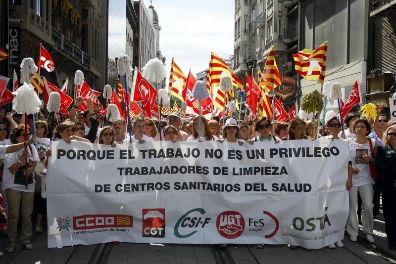 Fotogalería:  Manifestación en favor de los trabajadores de limpieza