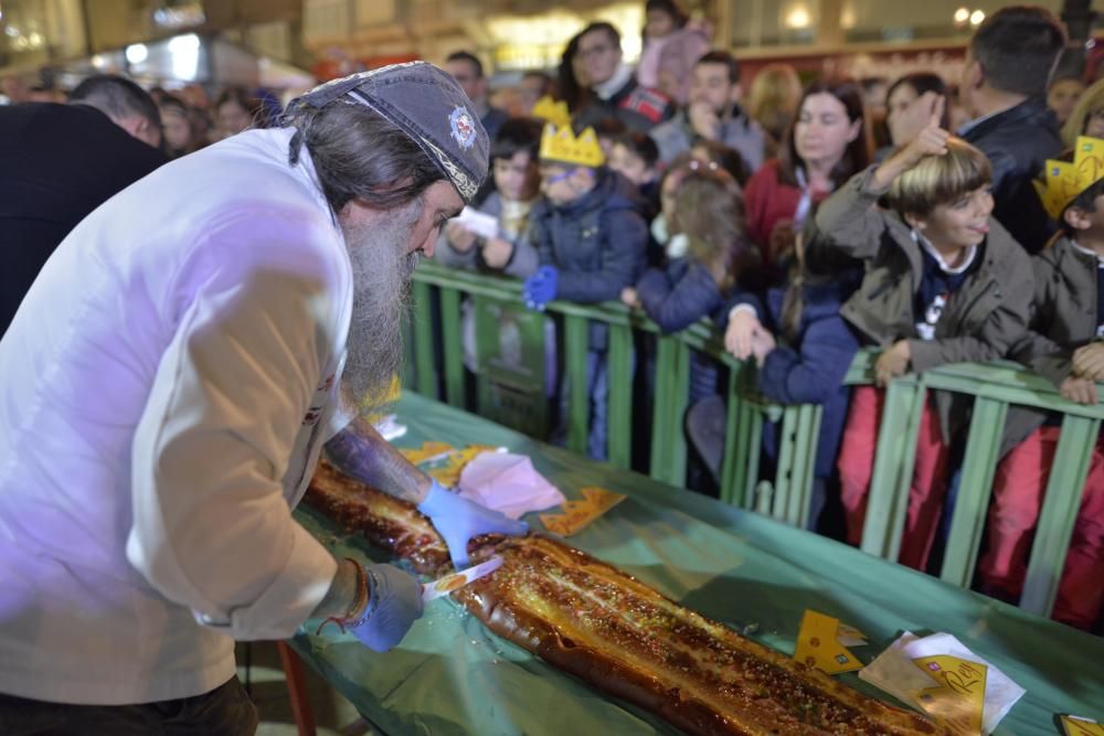 Roscón para todos en la Plaza del Ayuntamiento de Cartagena