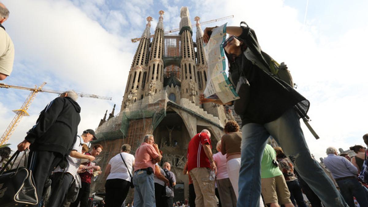 Turistas en la Sagrada Família.