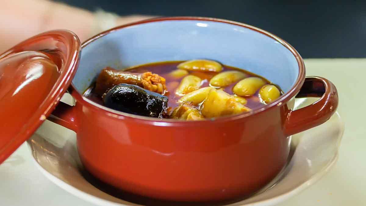 Fabada asturiana.