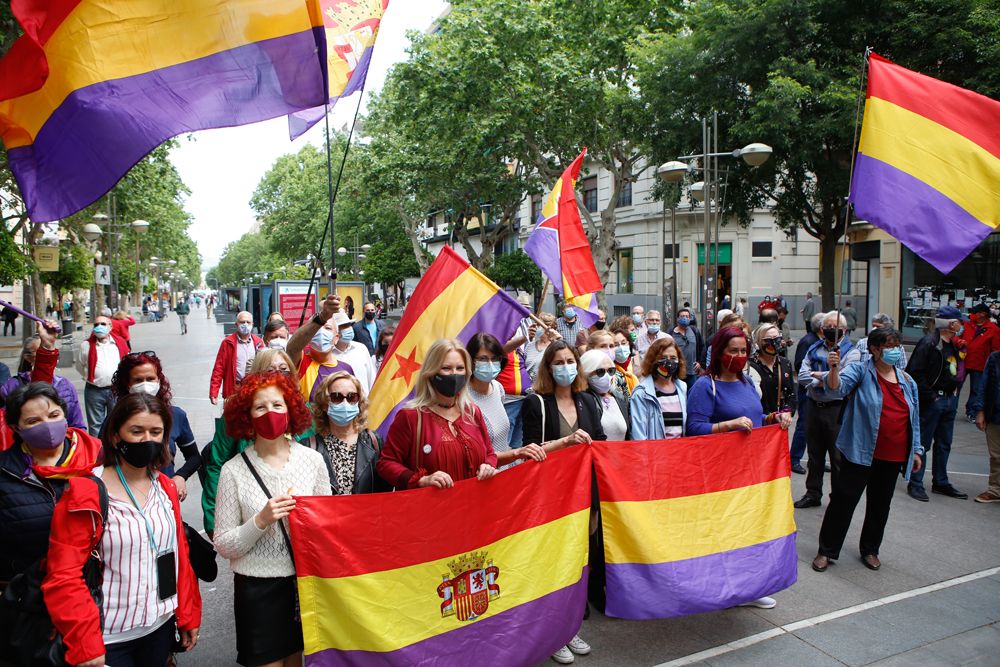 Un centenar de cordobeses reclaman una consulta popular para elegir entre Monarquía y República