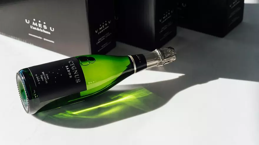 Elegido mejor espumoso catalán del año en categoría ‘entry level’, este cava de U MES U seduce por su frescura, su fruta y su sorprendente complejidad