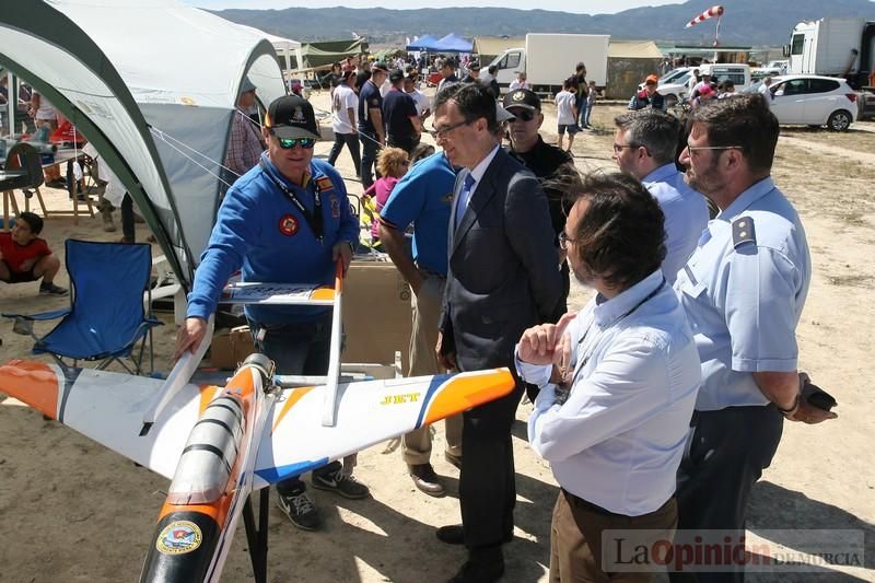 Exhibición de paracaidismo en la Base Aérea de Alcantarilla