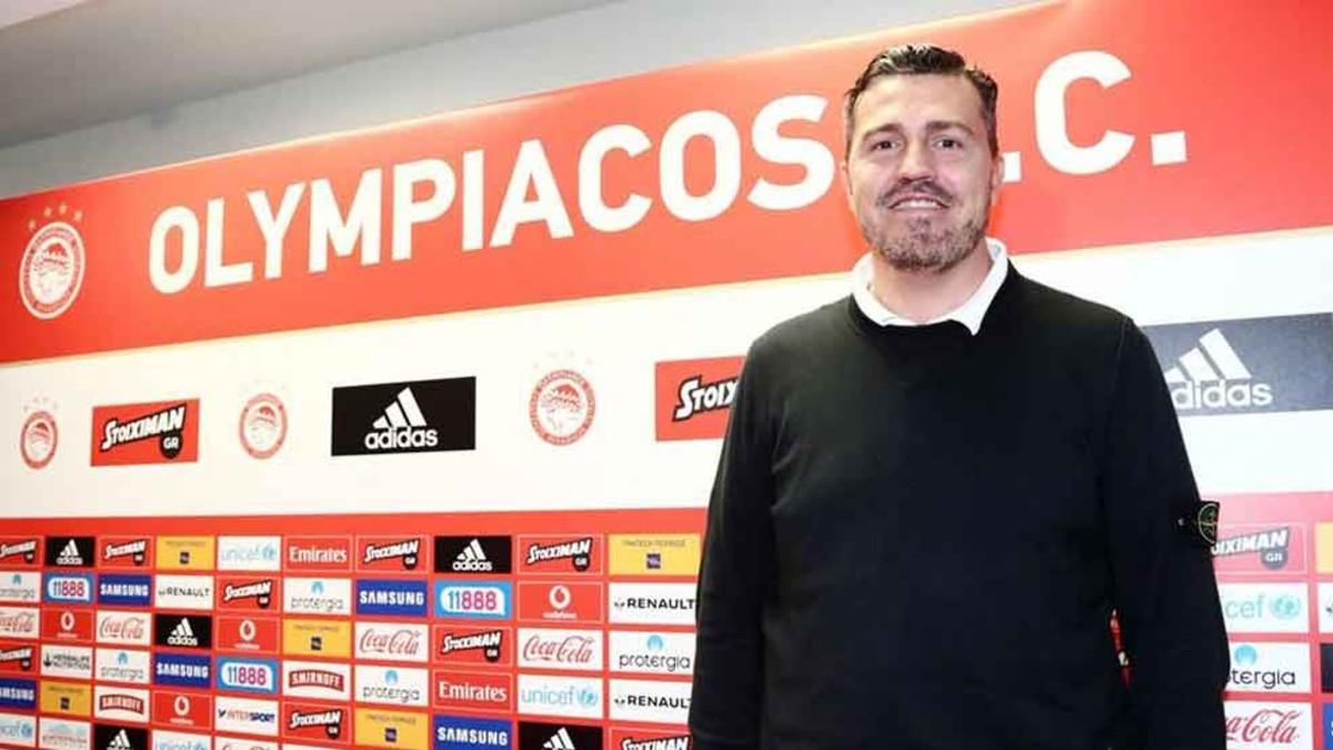 Òscar García ha sido presentado este lunes como nuevo entrenador del Olympiacos