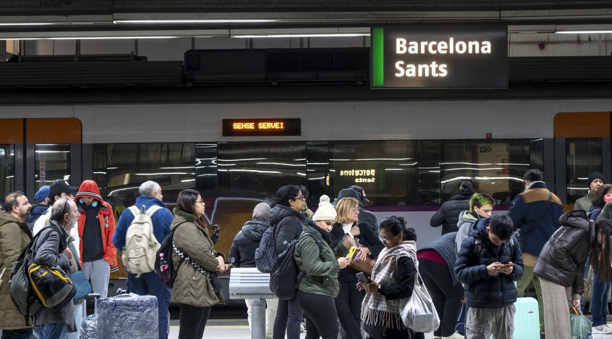 Rodalies suspèn el servei per seguretat a l’exigir-ho el Govern