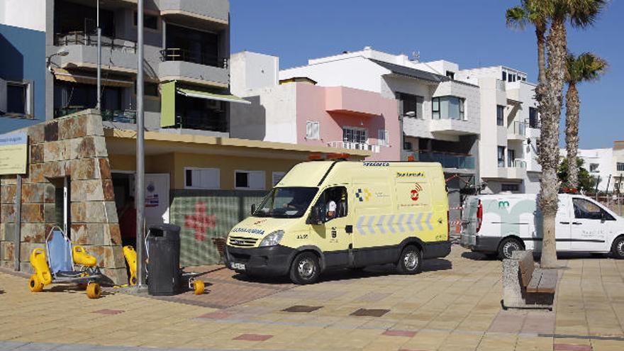 Tres bañistas fallecen en piscinas y playas de las Islas en menos de 5 horas