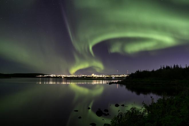 Aurora boreal sobre Reikiavik