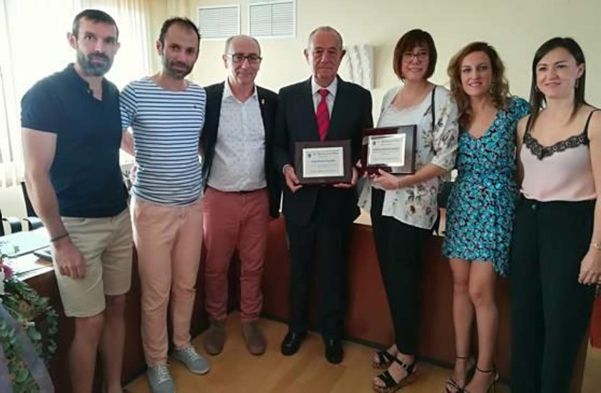Simat de la Valldigna Homenaje a la escritora Boïgues y al doctor Brines