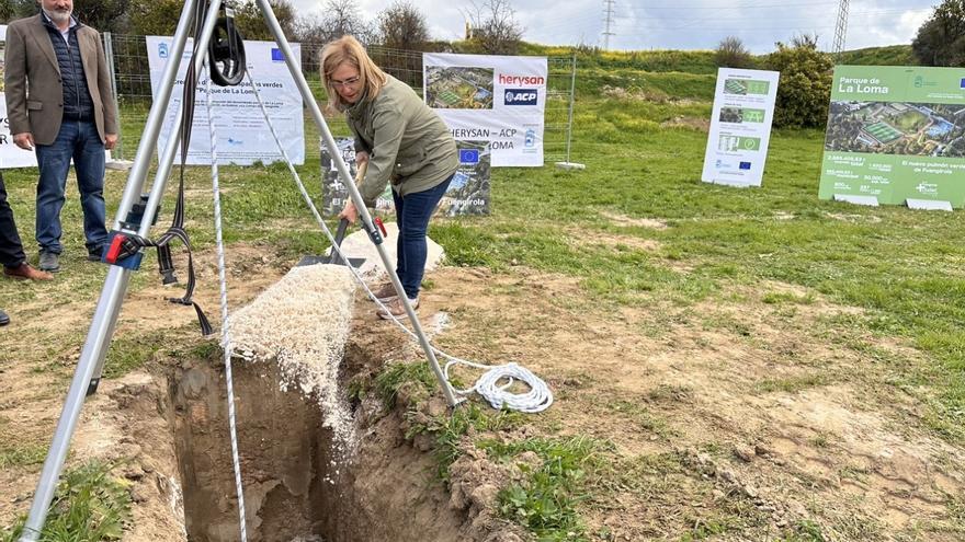 Colocada la primera piedra del Parque de La Loma, &quot;el gran pulmón verde&quot; de Fuengirola