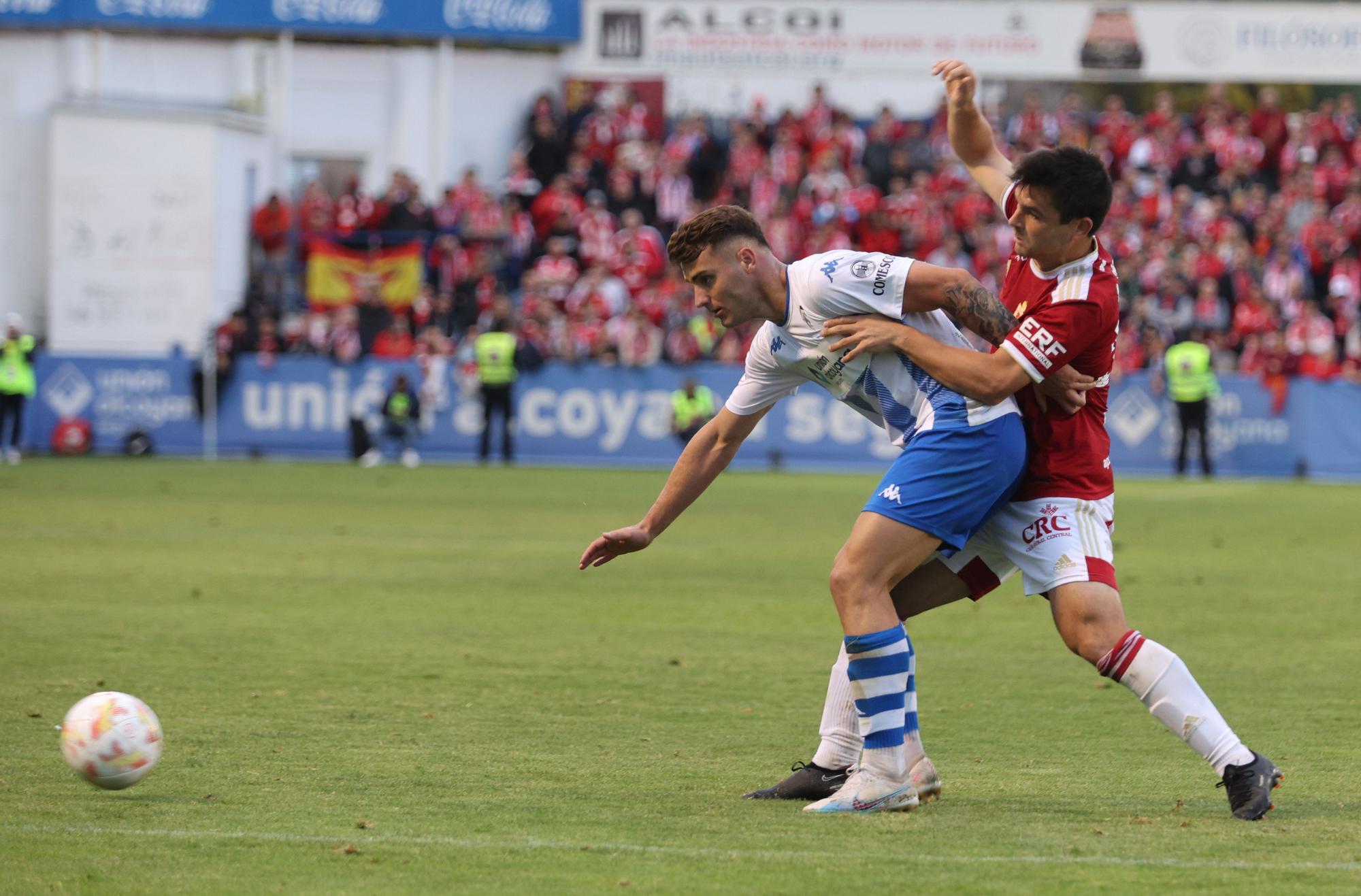 El Alcoyano se salva pese a su derrota con el Murcia