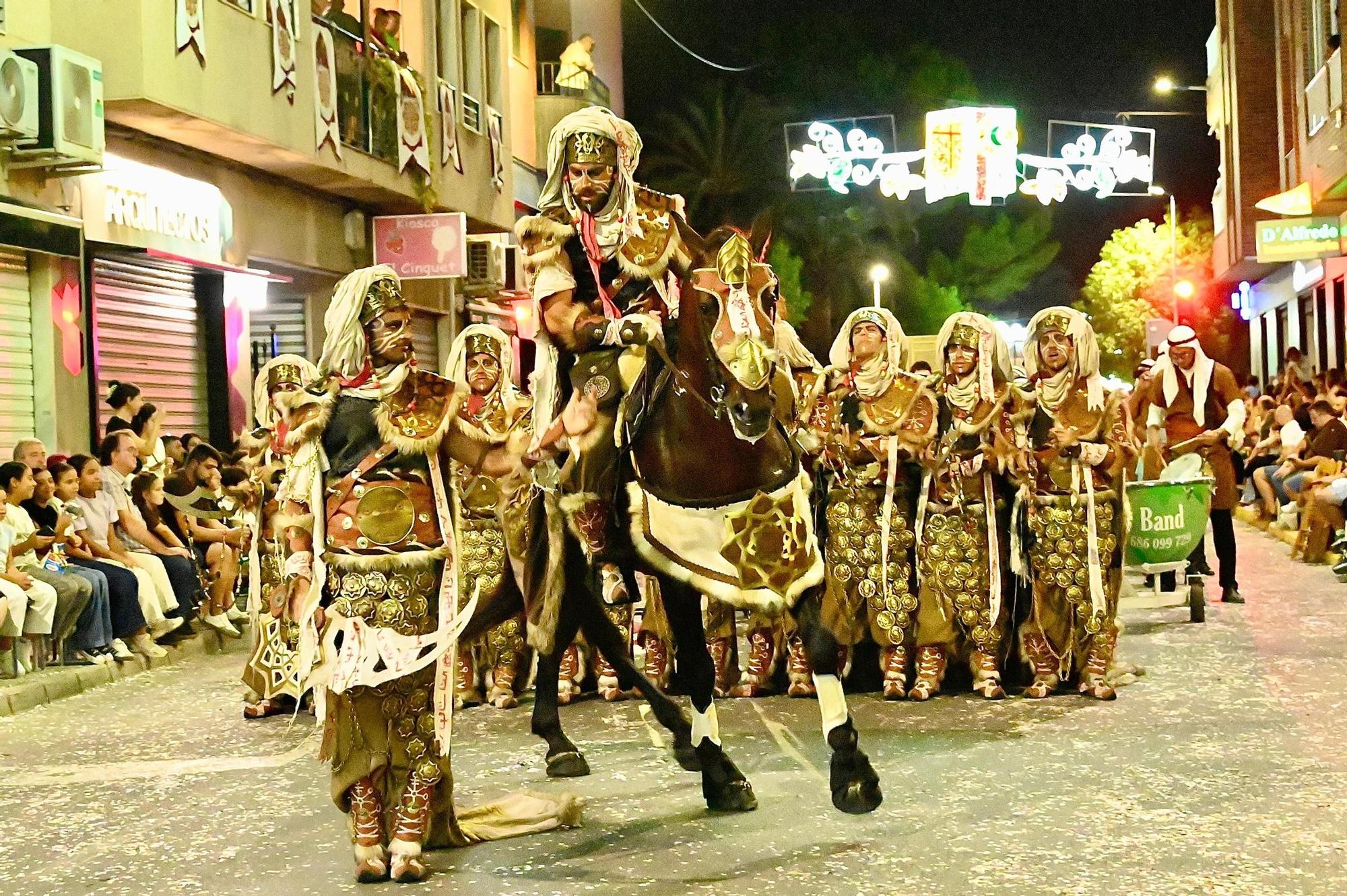 El esplendor de la Entrada Mora conquista Crevillent