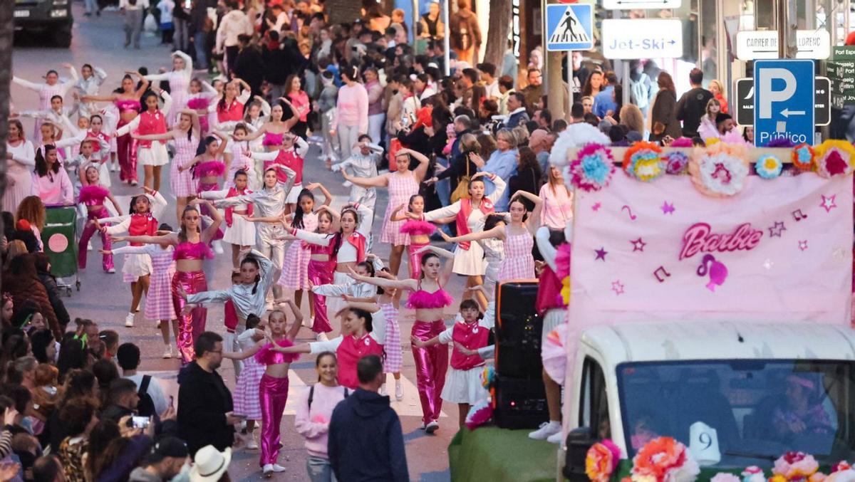 Las comparsas podrán optar a diferentes premios en la rúa. | | M.S.