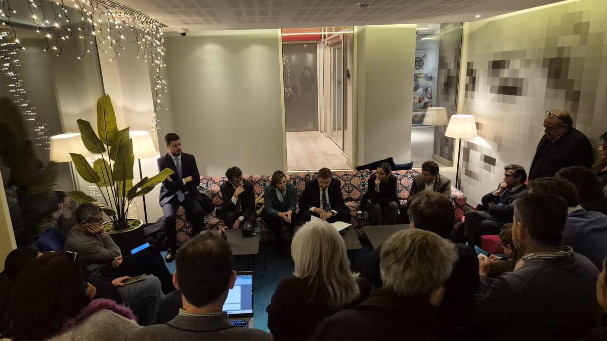 El ministro planas reunido con el sector para informar de los resultados de las negociaciones