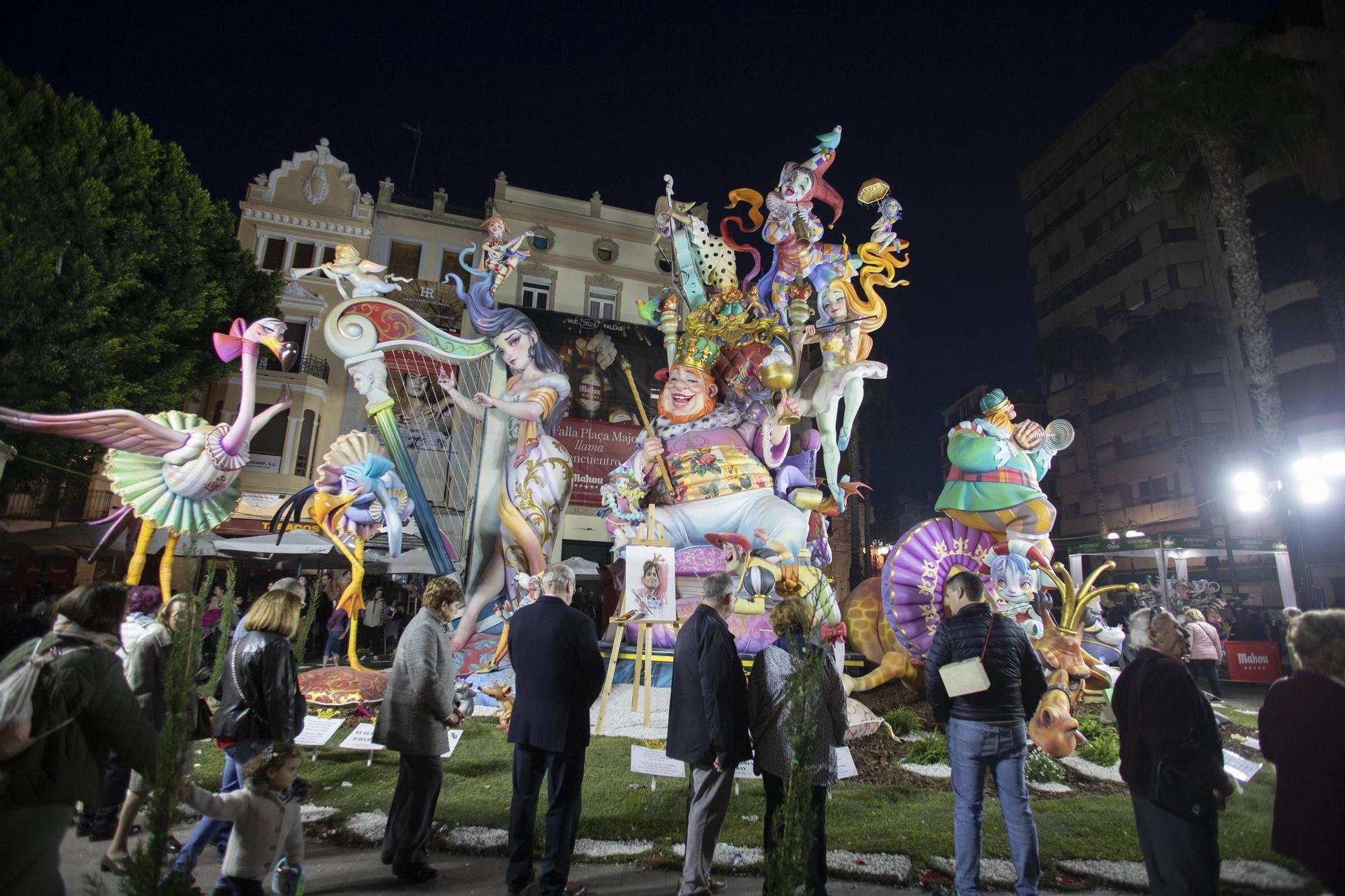 Las mejores imágenes de las fallas de Alzira de Sección Especial