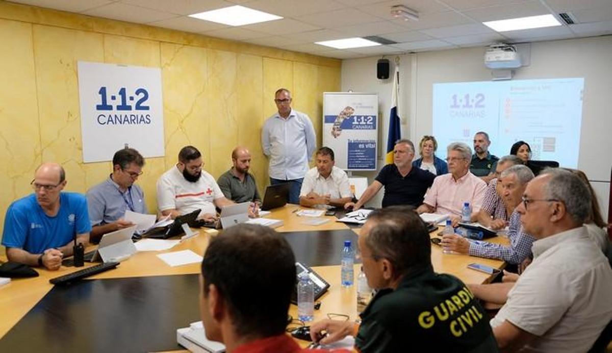 Rueda de prensa para informar de la evolución del incendio de la Cumbre Rueda de prensa para informar de la evolución del incendio de la Cumbre
