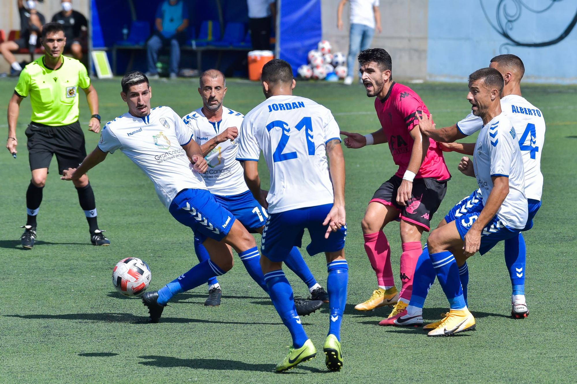 Tablas en el debut de la UD Tamaraceite en 2ªB ante el San Fernando