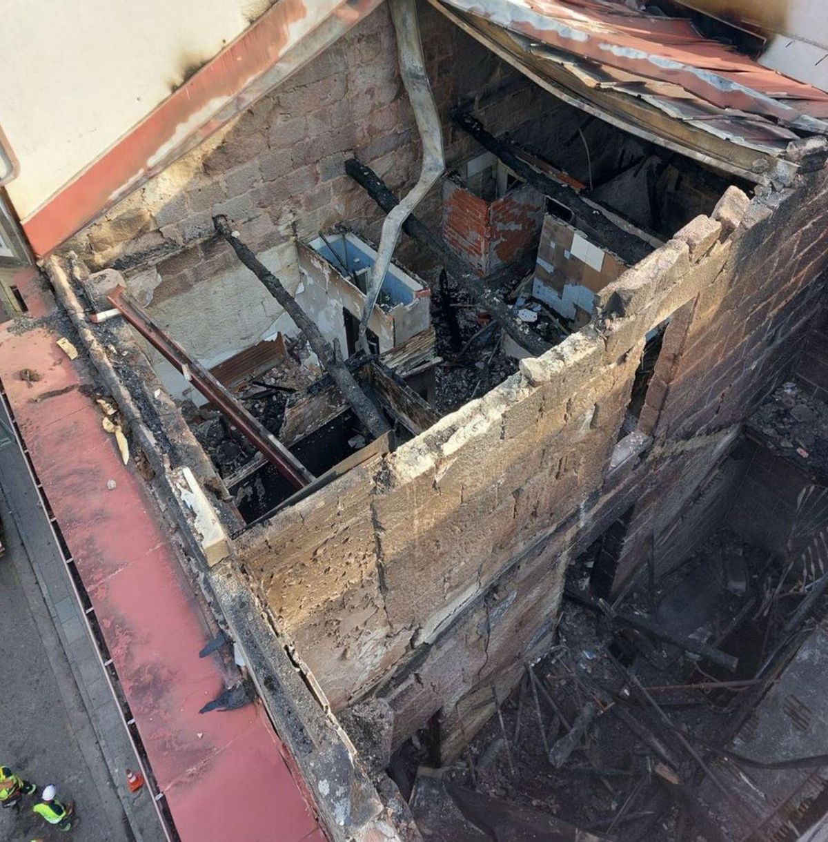 Estado del edificio tras la retirada de la cubierta. | FdV