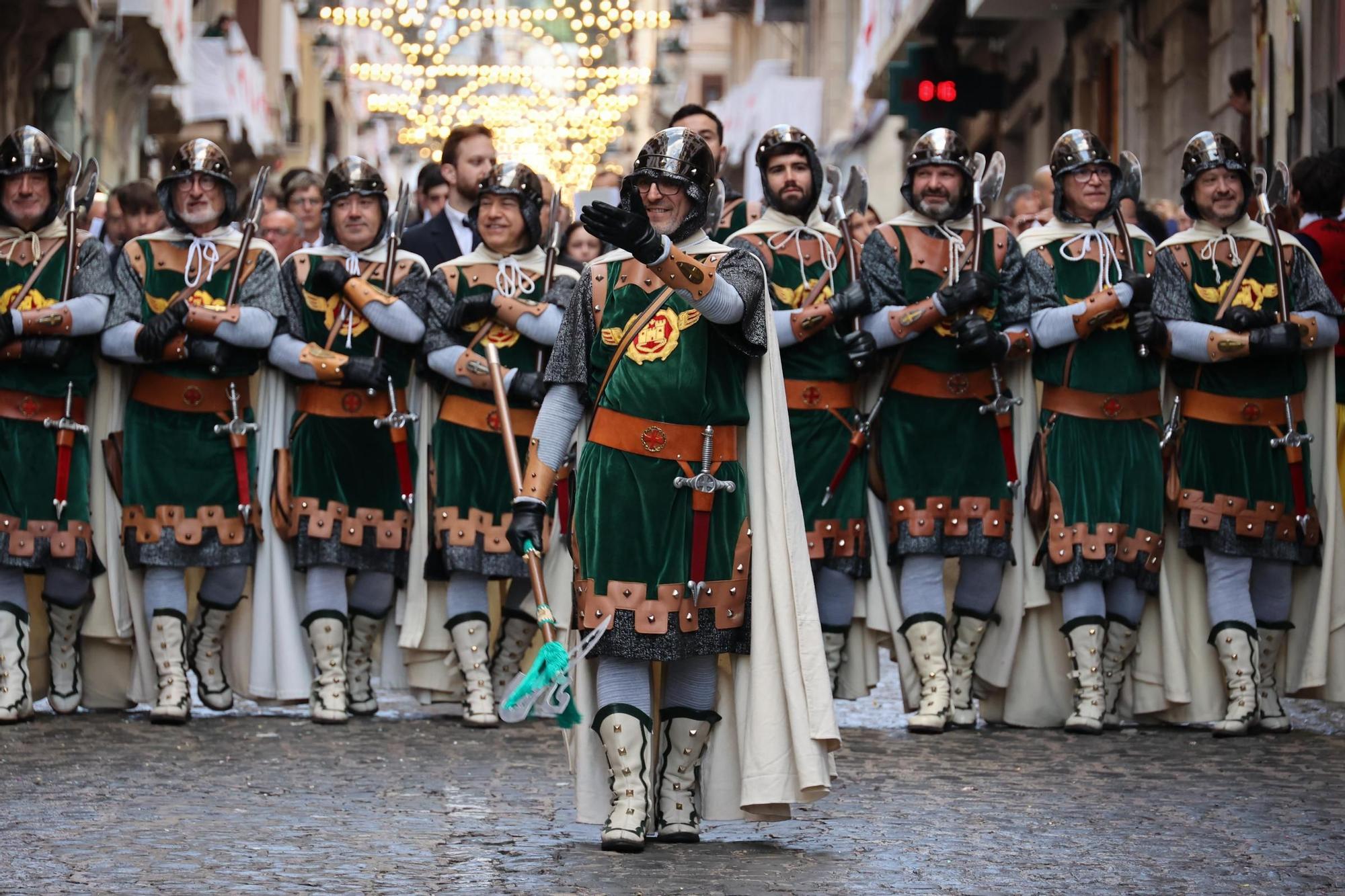 La trilogIa festera de Alcoy despierta con la Diana