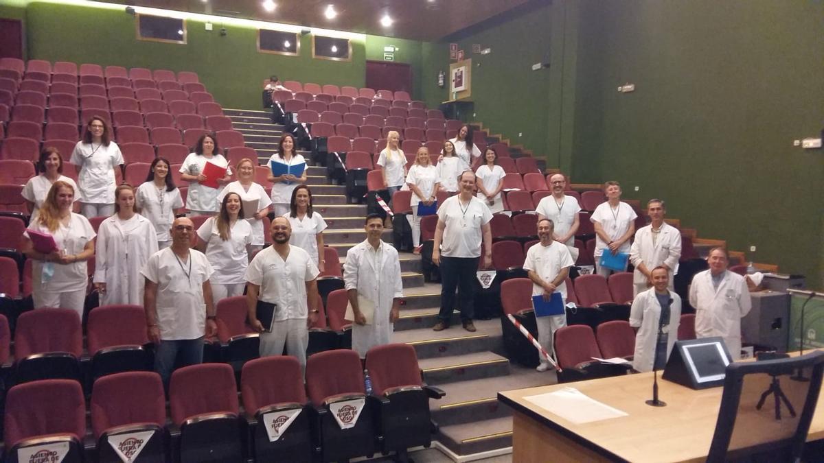 Voluntarios del coro &#039; Agradece Cantando&#039; del Hospital Costa del Sol de Marbella.