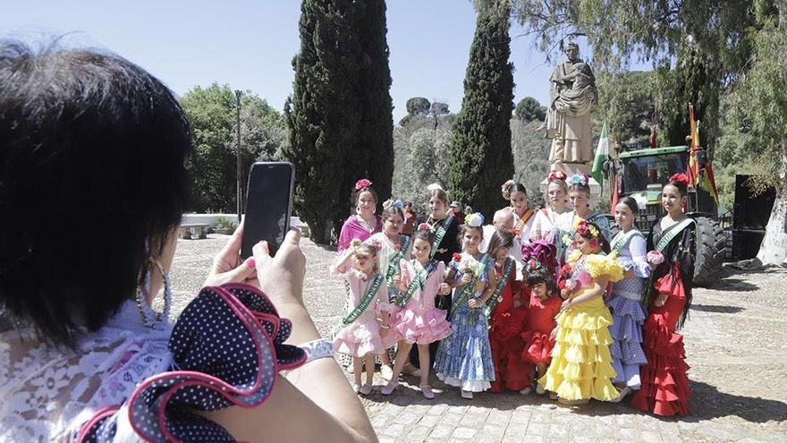 San Álvaro premia las mejores carrozas, carruajes y jinetes de la romería de Santo Domingo