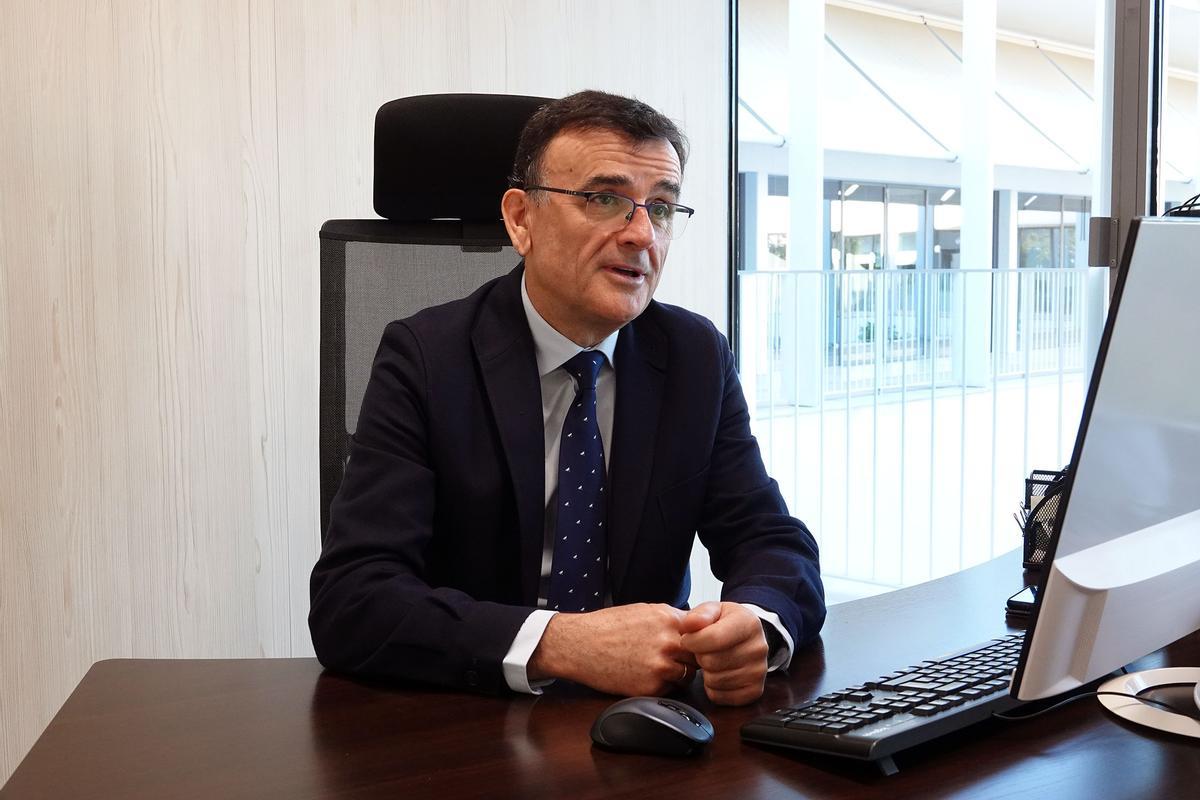 Bartolomé Andreo Navarro, en su despacho.