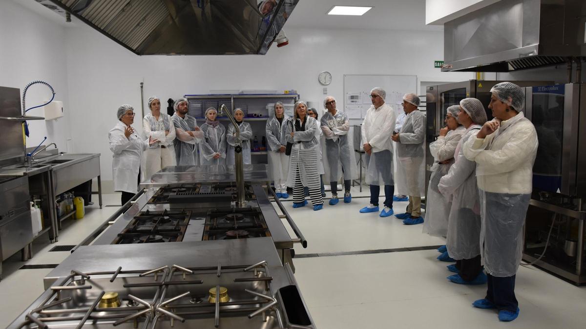 COMEDORES ESCOLARES AMES | Así é a cociña coa que Ames lle dá de xantar a 1.500 escolares COMEDORES ESCOLARES AMES | Así é a cociña coa que Ames lle dá de xantar a 1.500 escolares