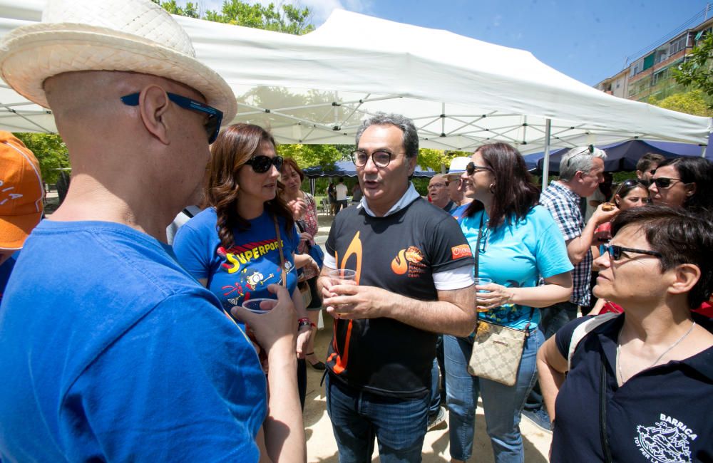 6.000 festeros abarrotan el parque Lo Morant el domingo de paellas.