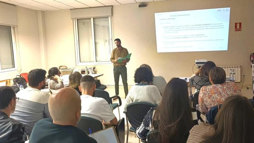 Una veintena de personas de toda Galicia acudieron a las ponencias técnicas.