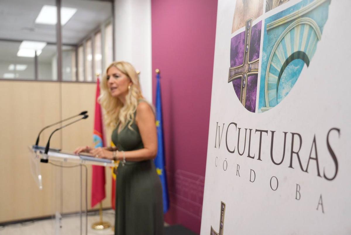 Lourdes Morales, en la presentación de 'Córdoba en púrpura'.