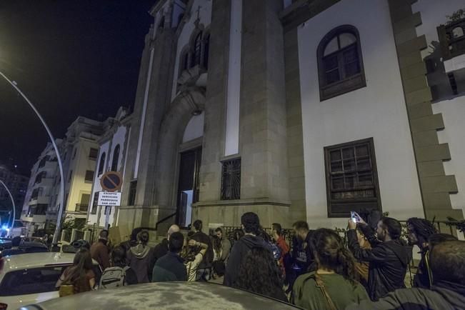 21/11/2016 MANIFESTACIONES  misa en memoria de Francisco Franco celebrada en la iglesia de san José  donde grupos de manifestantes antifacistas increparaon a los asistentes.JOSÉ LUIS GONZÁLEZ