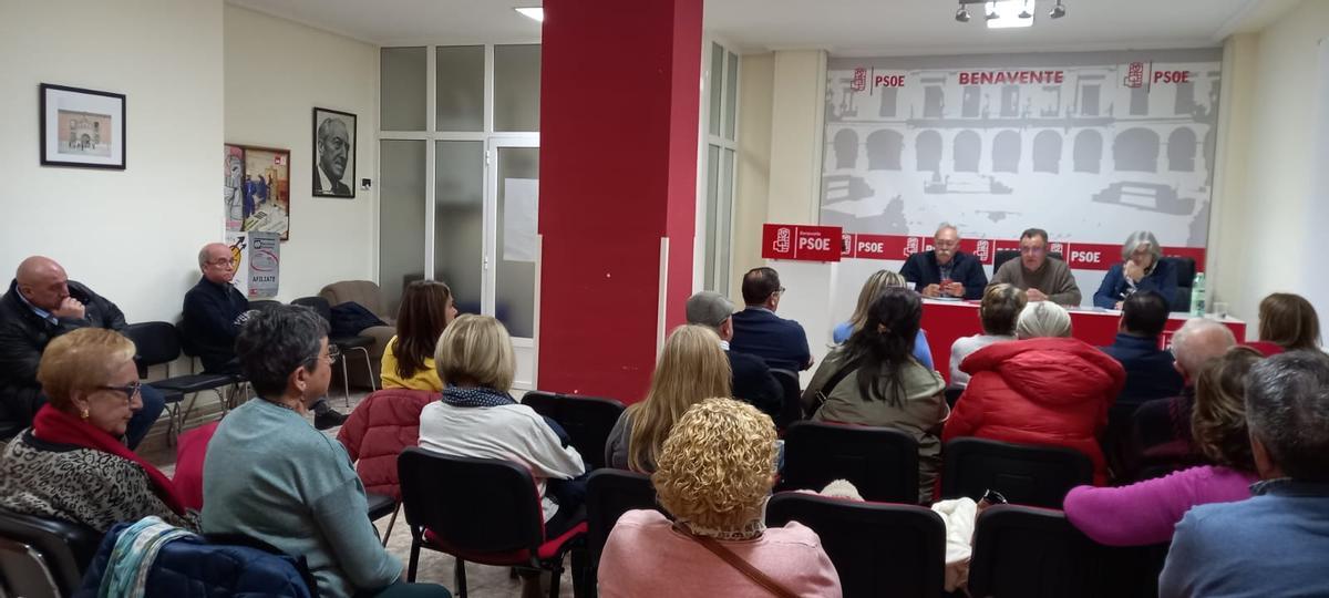 La lista autonómica propuesta por la Ejecutiva Provincial fue respaldada por unanimidad