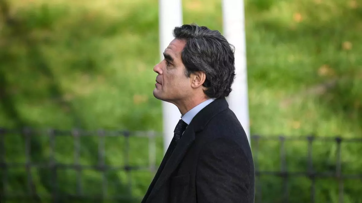 El juez del caso Begoña Gómez amenaza a Güemes con acusarle de falso testimonio en su declaración como imputado