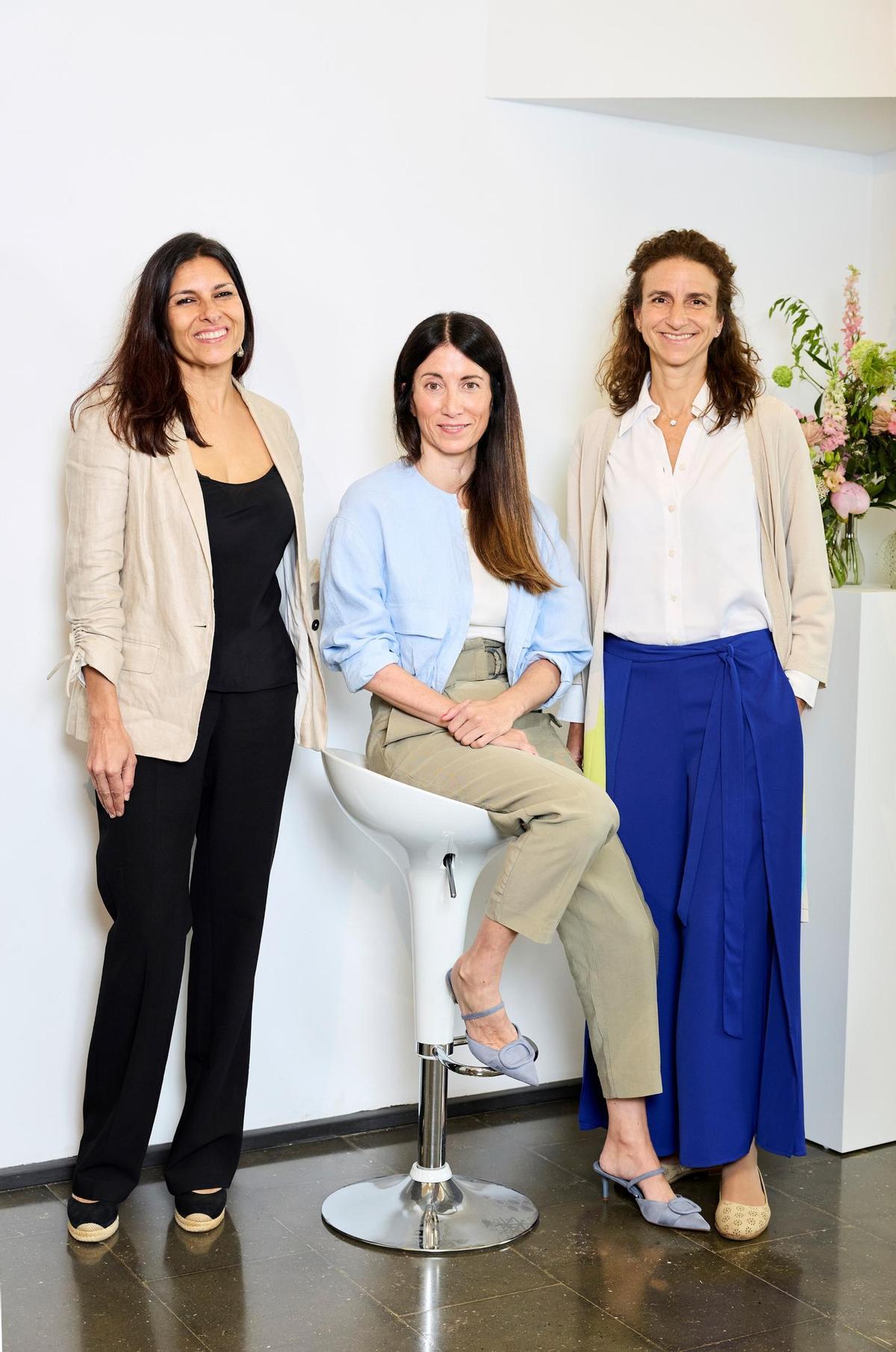 De izda a drcha: Dra. Ángela Laurin, Sonia González, Dra. Leticia Fernández Friera