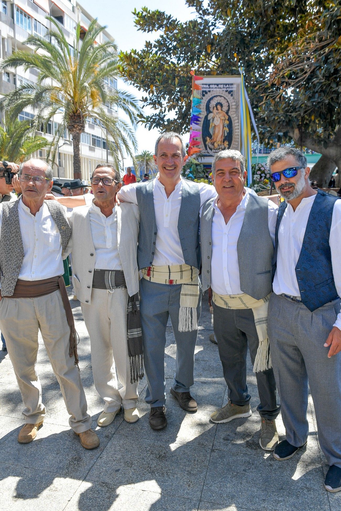 Una romería con bikini en Las Palmas de Gran Canaria