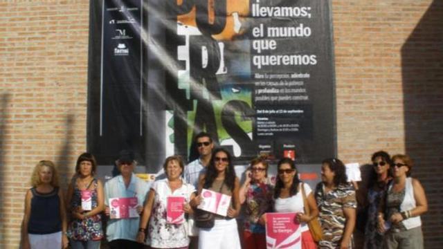 Visita a la muestra 'Puertas' en Benalmádena.