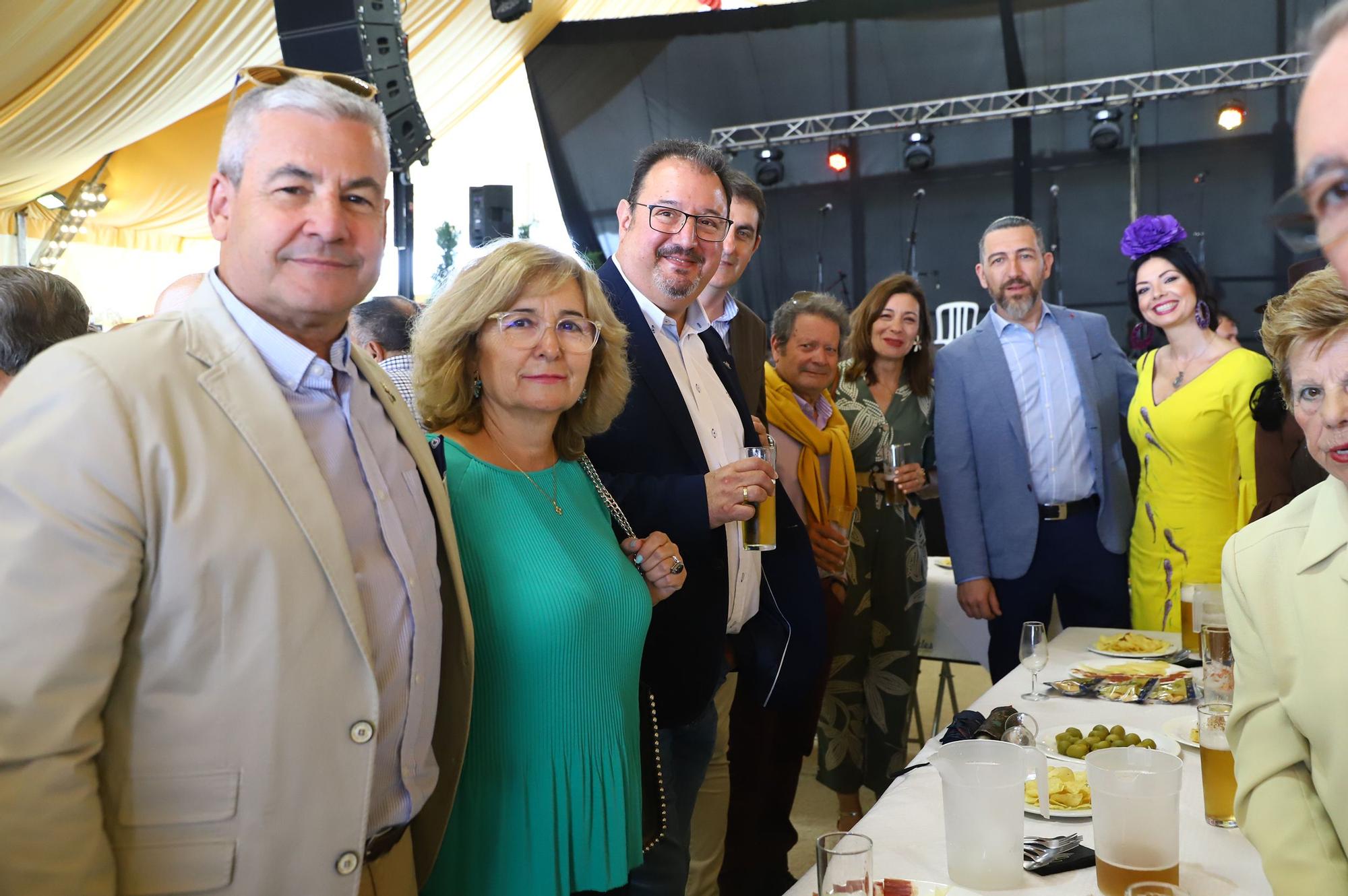 La recepción de la Federación de Peñas Cordobesas en la Feria de Córdoba en imágenes