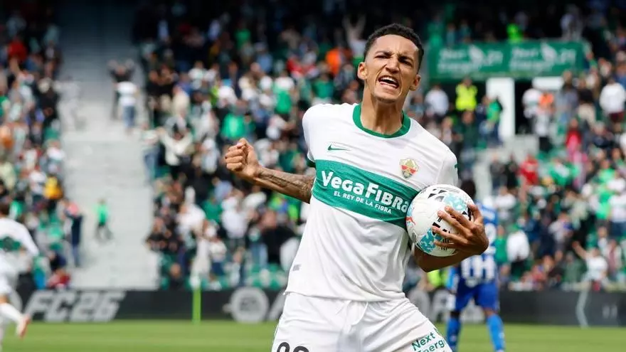 ¡Álvaro Rodríguez desata la locura! El gol de cabeza que devolvió el empate al Elche