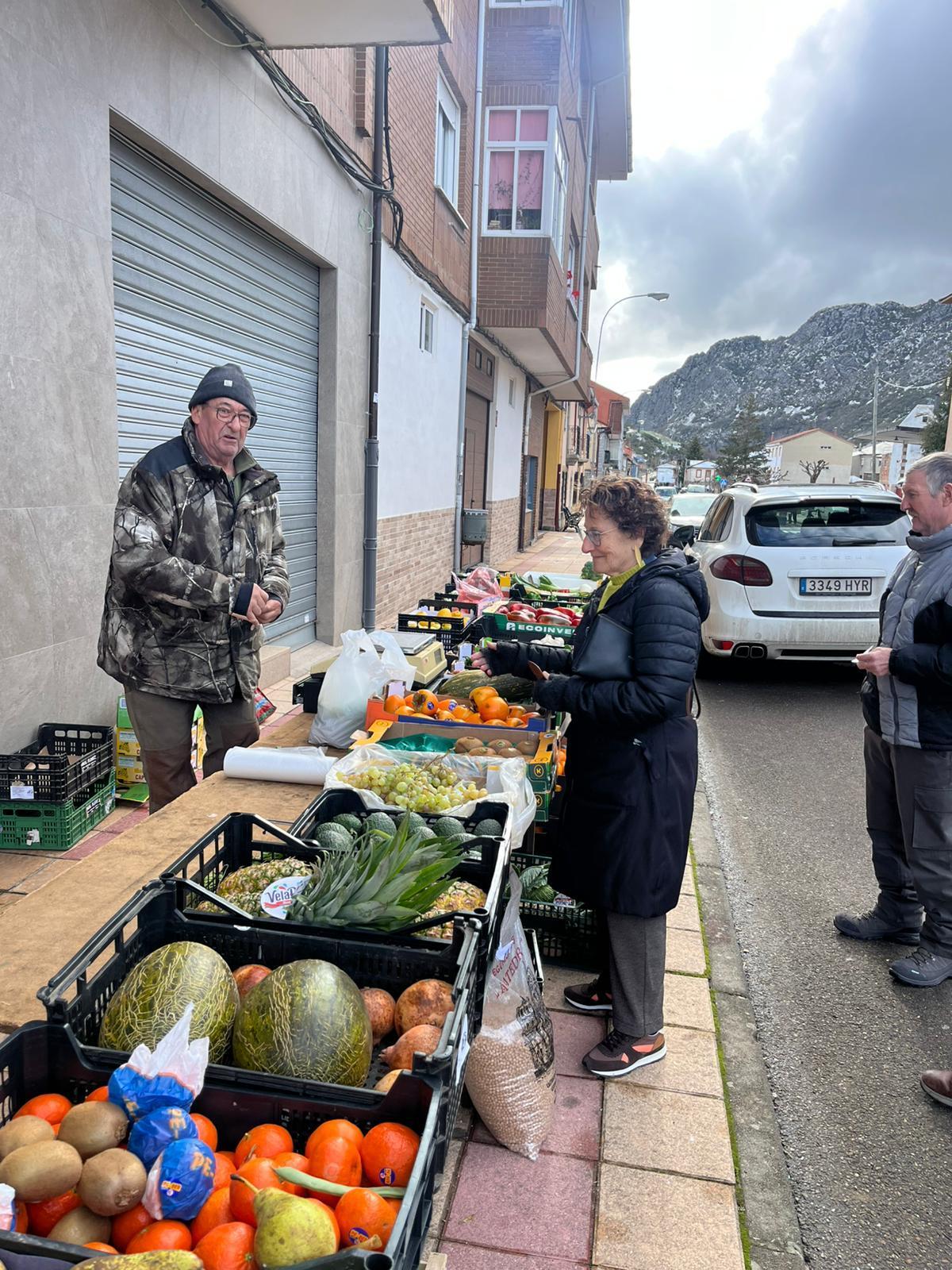 EN IMÁGENES: Tenso silencio en Villamanín tras el premio envenenado del Gordo de Navidad y los cuatro millones que faltan