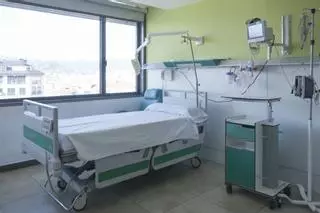 A juicio un acusado de agredir a una enfermera en el hospital de Ourense: la defensa alega problemas psiquiátricos