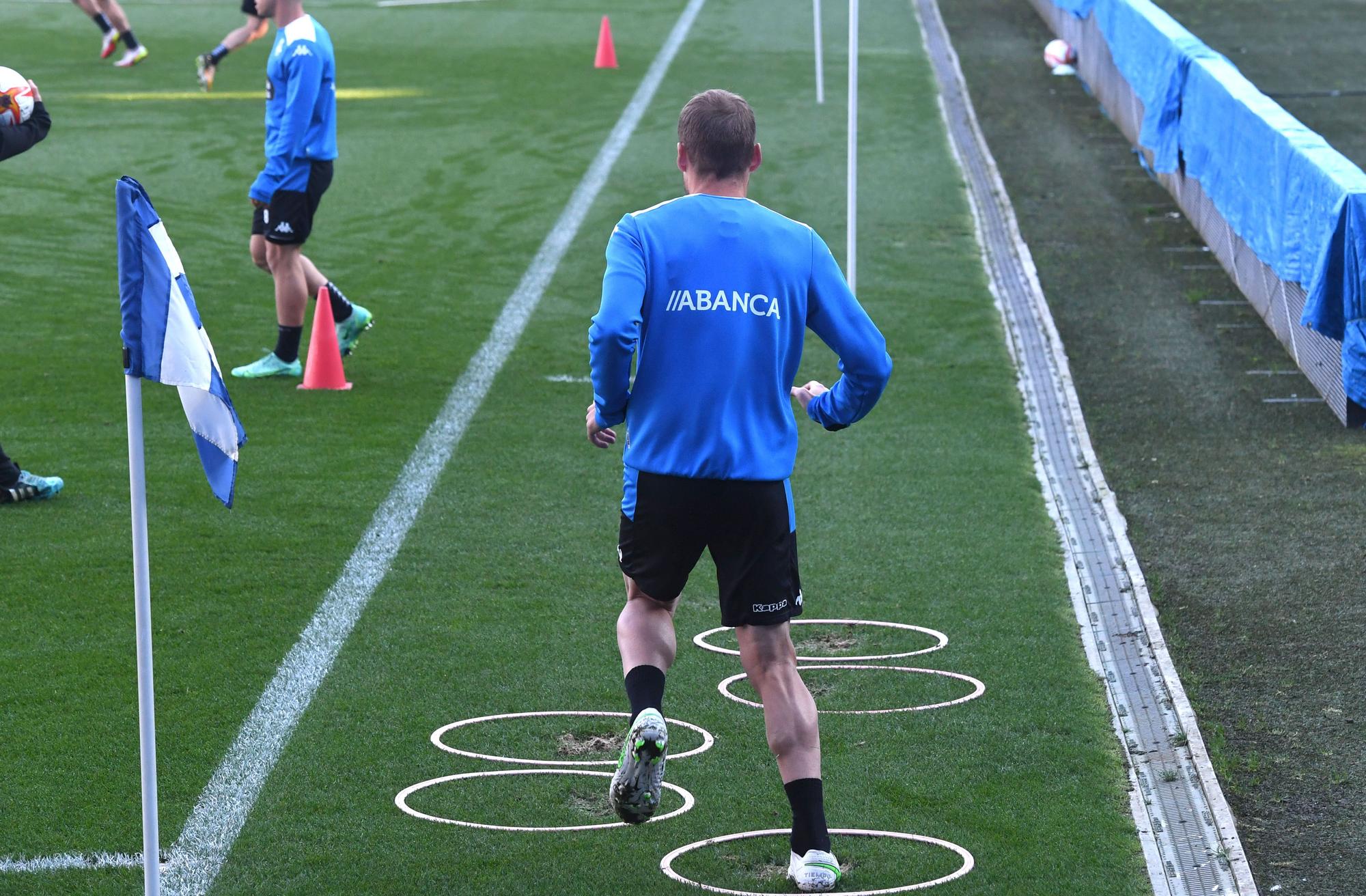 Entrenamiento del Dépor antes del partido fantasma ante el Extremadura