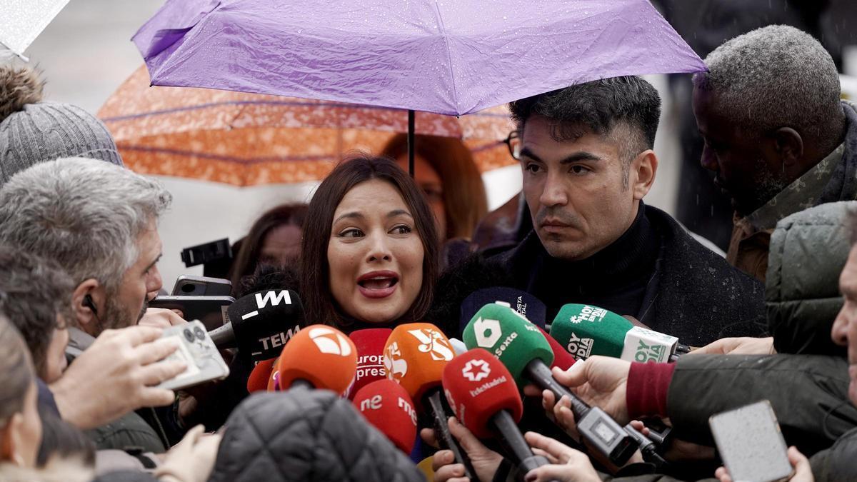 Elisa Mouliaá, al borde de las lágrimas: "Me he quedado sola, me dan ganas de tirar la toalla e irme del país"