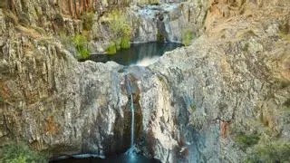 La ruta de senderismo que te lleva a una de las cascadas más impresionantes de la península