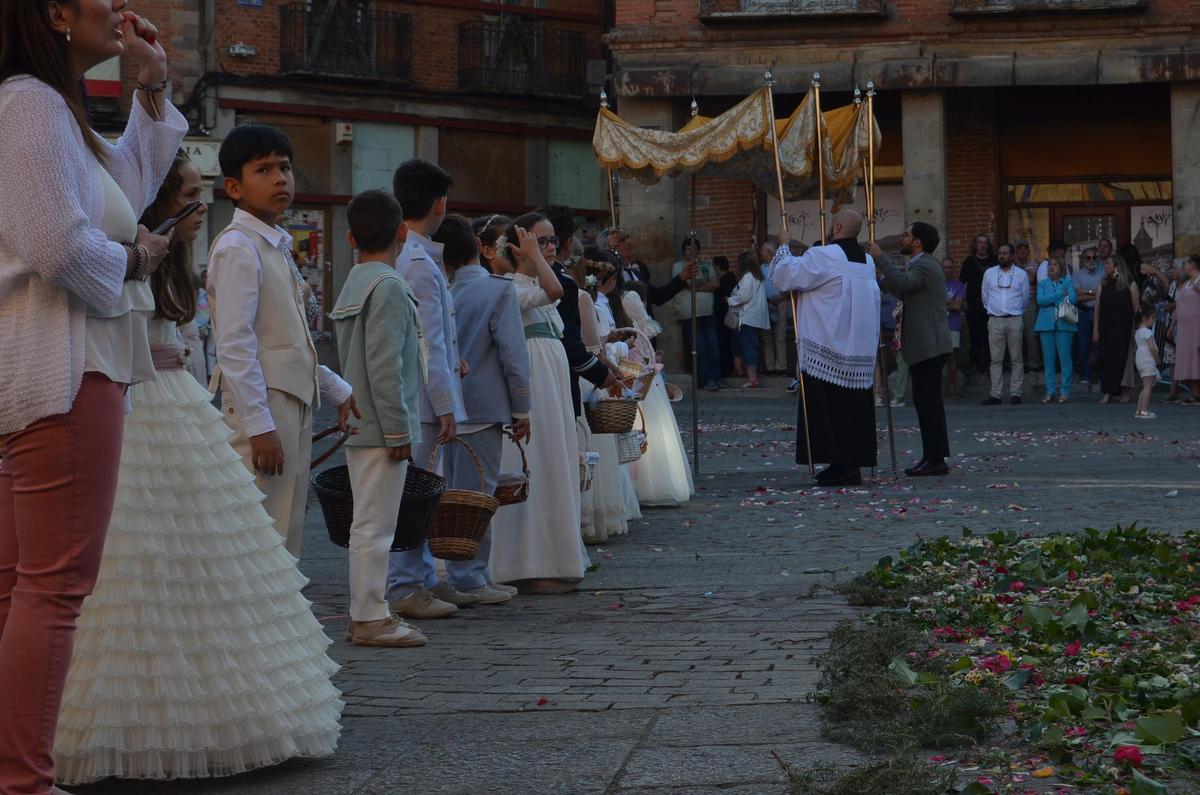GALERÍA | La procesión del Corpus de Benavente, en imágenes GALERÍA | La procesión del Corpus de Benavente, en imágenes