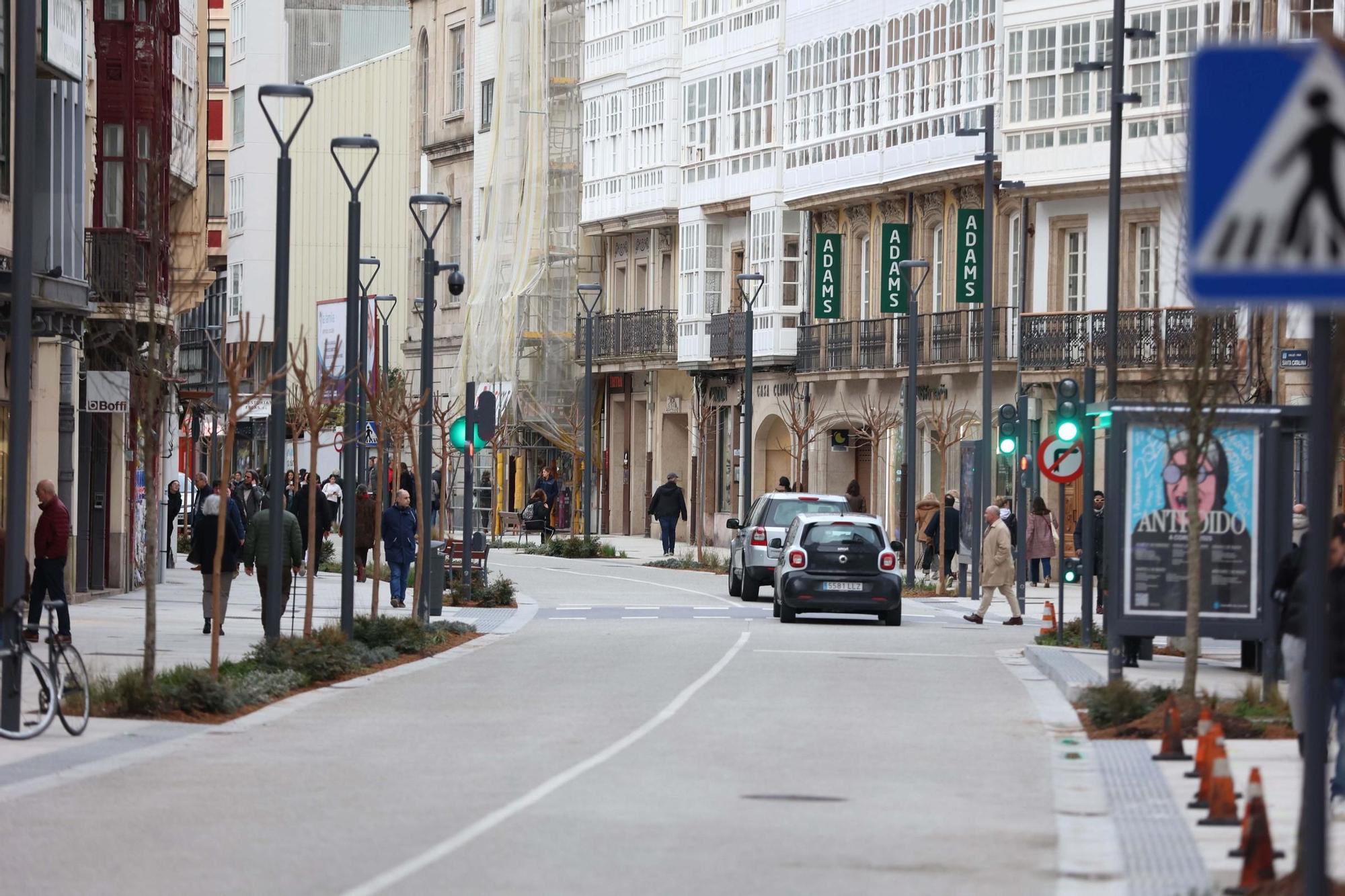 La calle San Andrés reabre al tráfico