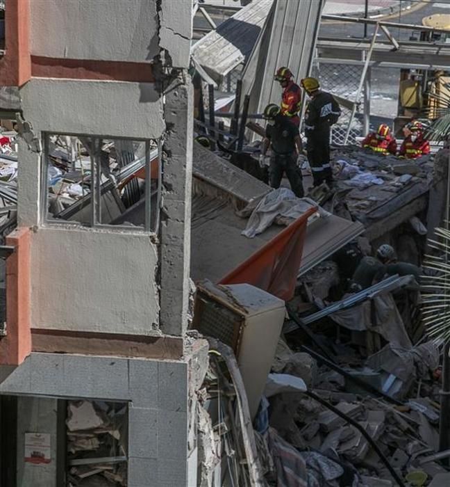 Derrumbe de un edificio de viviendas en Los Cristianos