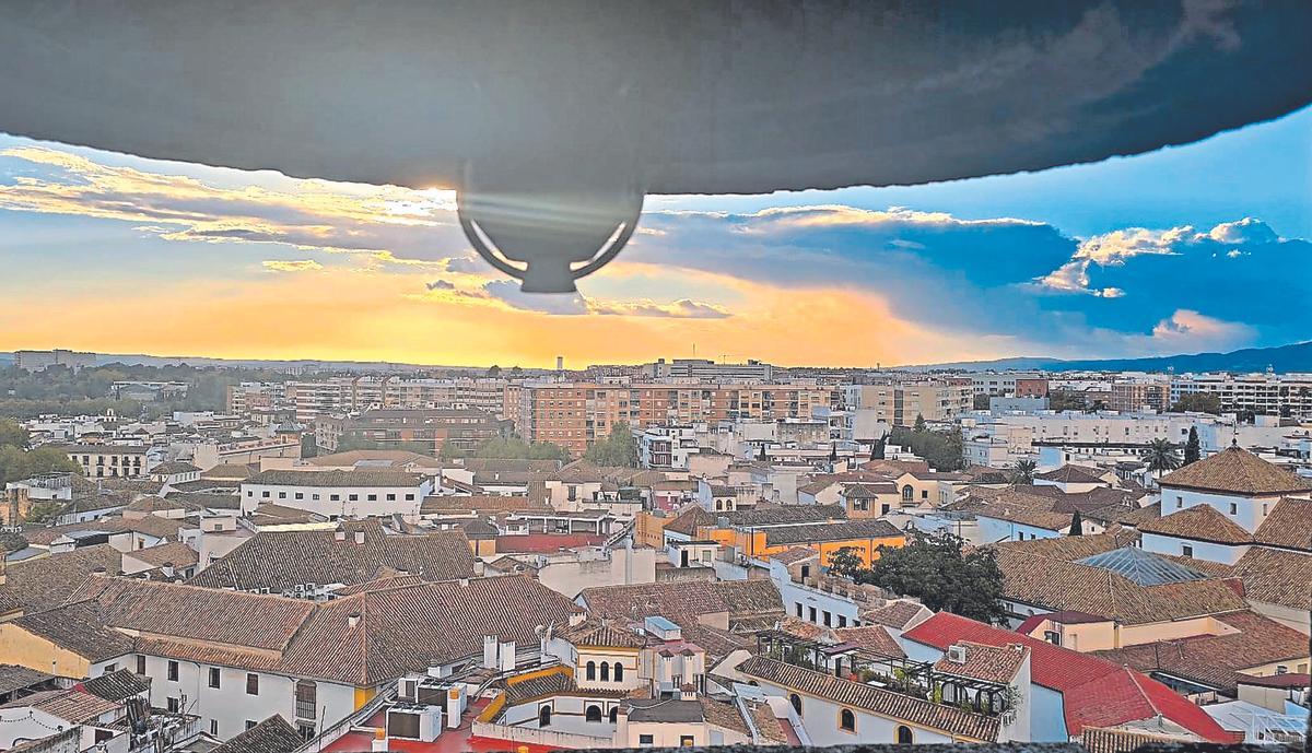 Una imagen del Casco Histórico tomada al amanecer desde la torre de la Catedral.