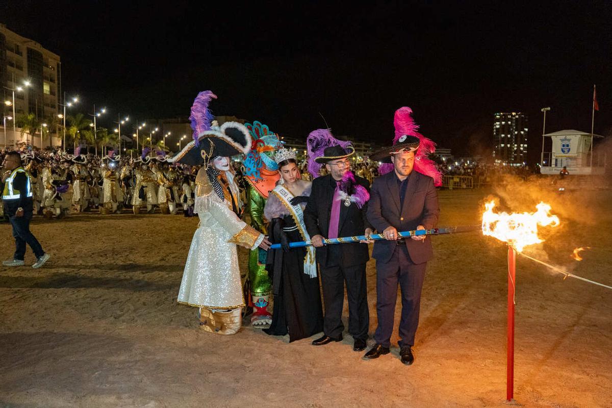 Entierro del Pejín y la Sardina en el Carnaval de Arrecife 2026 Entierro del Pejín y la Sardina en el Carnaval de Arrecife 2026